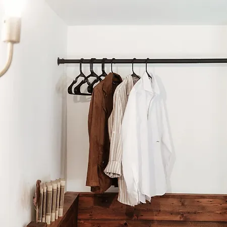 Апартаменты Sahara & Amazzonia Luxury Rooms- The House Of Travelers Комо