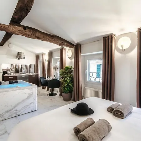 Апартаменты Sahara & Amazzonia Luxury Rooms- The House Of Travelers *