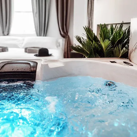 Апартаменты Sahara & Amazzonia Luxury Rooms- The House Of Travelers