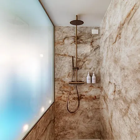 Sahara & Amazzonia Luxury Rooms- The House Of Travelers Апартаменты *