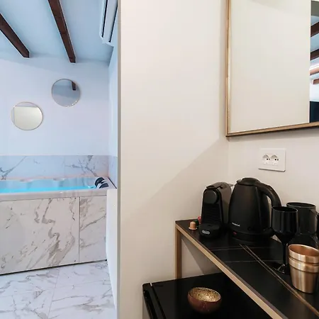 Sahara & Amazzonia Luxury Rooms- The House Of Travelers *