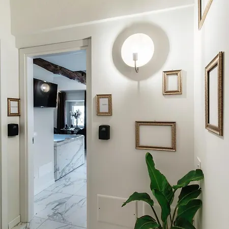 Апартаменты Sahara & Amazzonia Luxury Rooms- The House Of Travelers